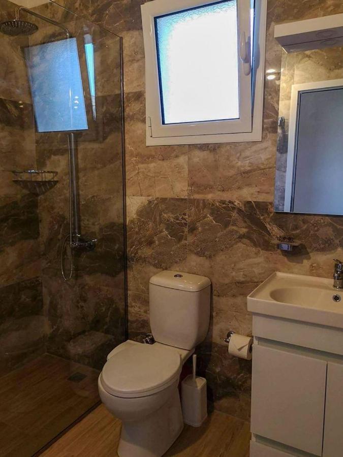 Milos Apartments Himare Buitenkant foto