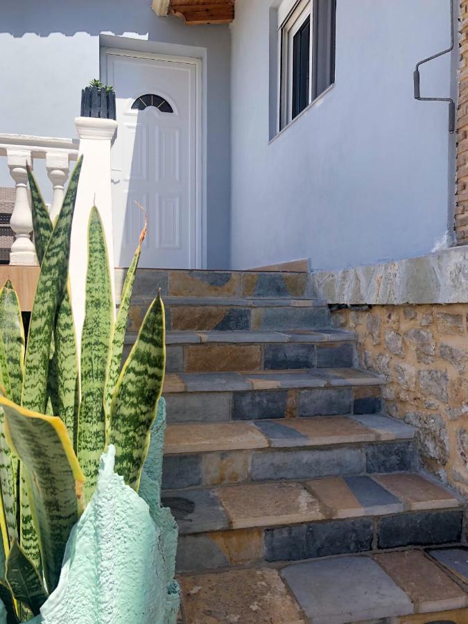 Milos Apartments Himare Buitenkant foto