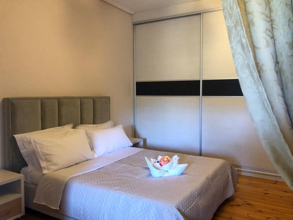 Milos Apartments Himare Buitenkant foto