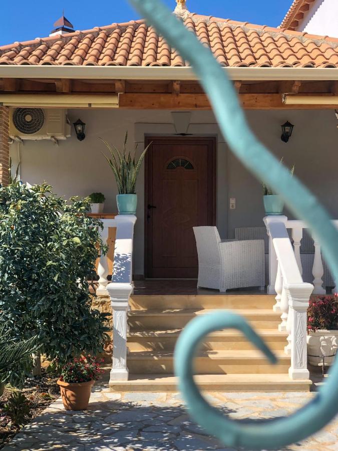 Milos Apartments Himare Buitenkant foto