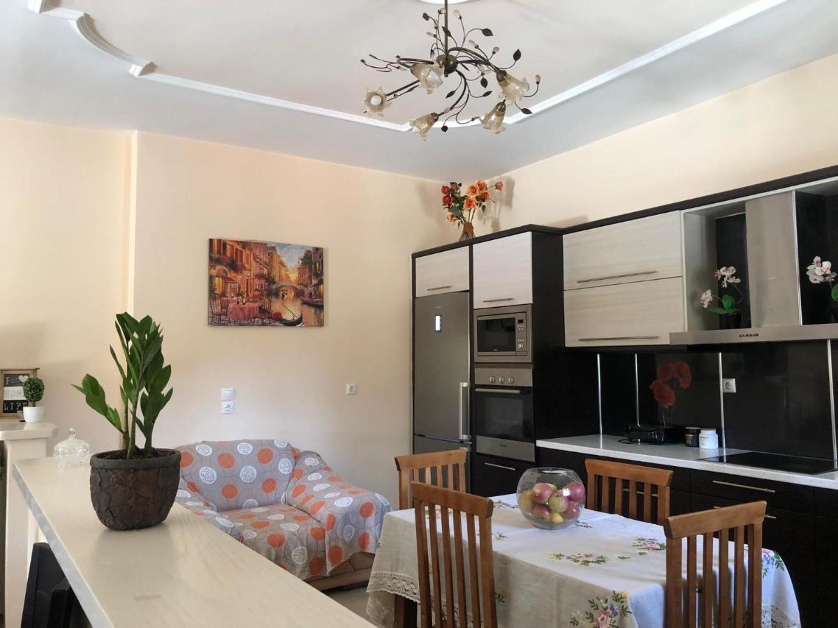 Milos Apartments Himare Buitenkant foto