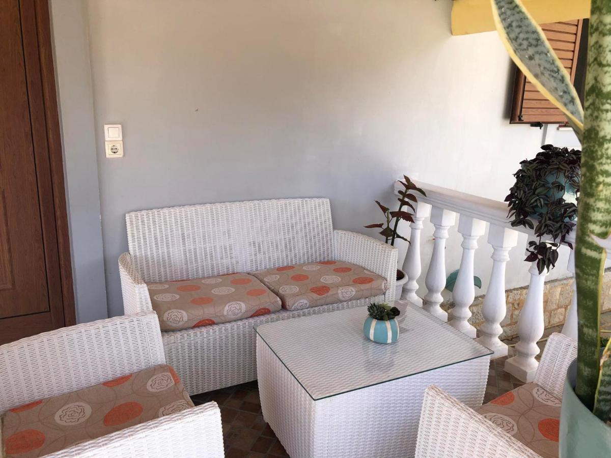 Milos Apartments Himare Buitenkant foto