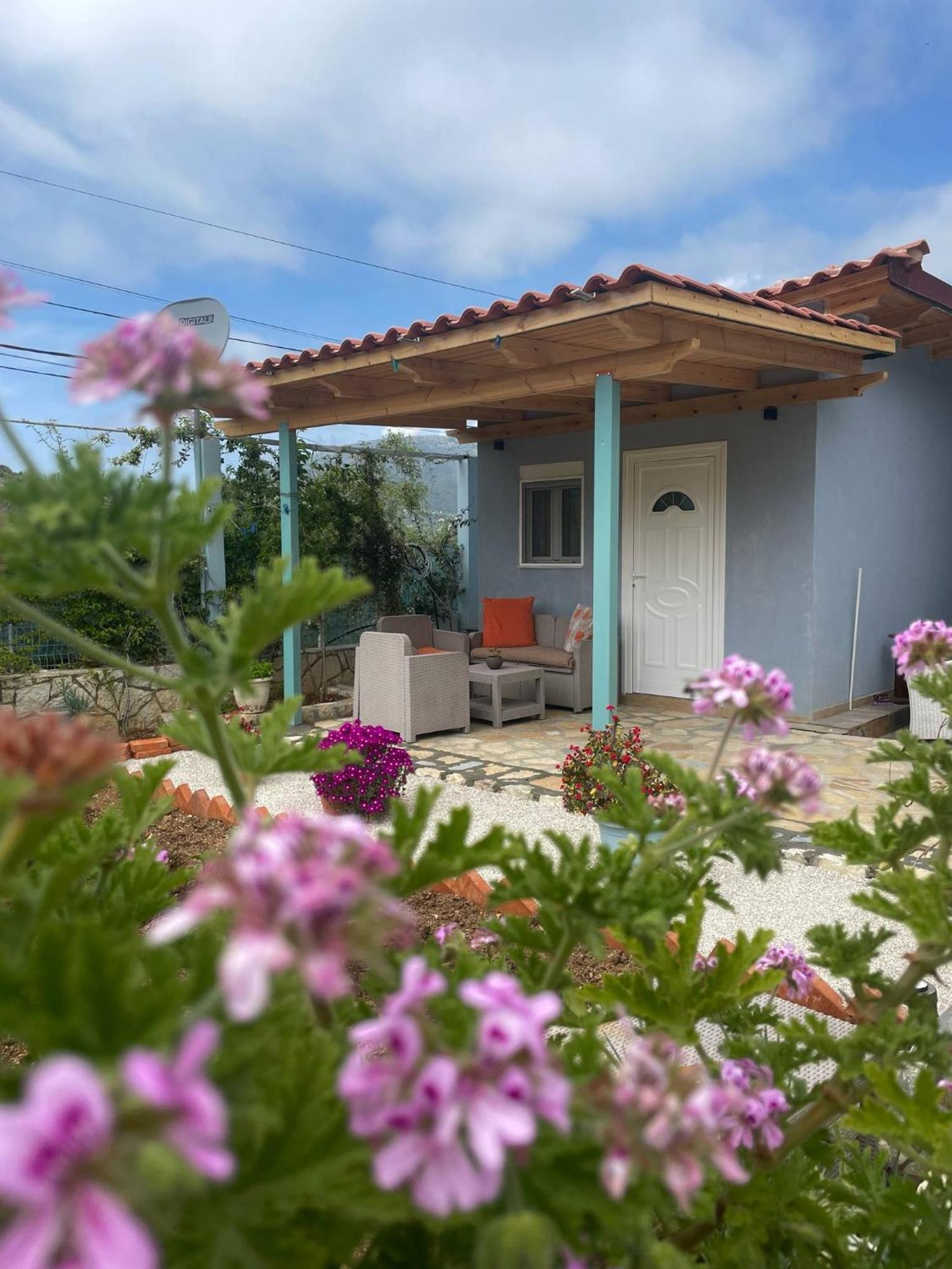 Milos Apartments Himare Buitenkant foto